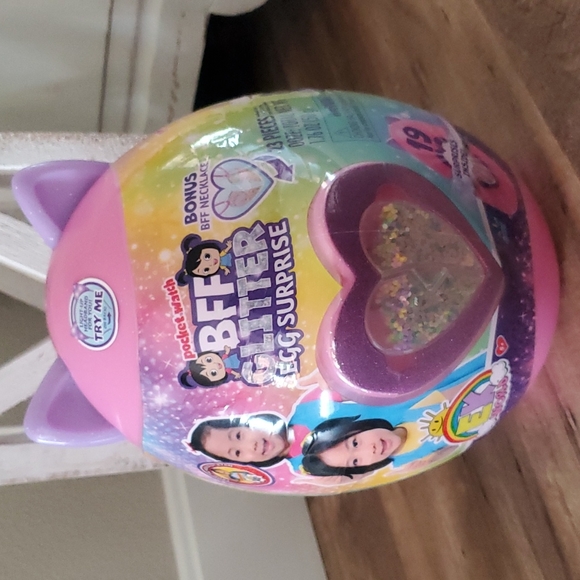 Other - EK World Giant BFF Glitter Egg Surprise